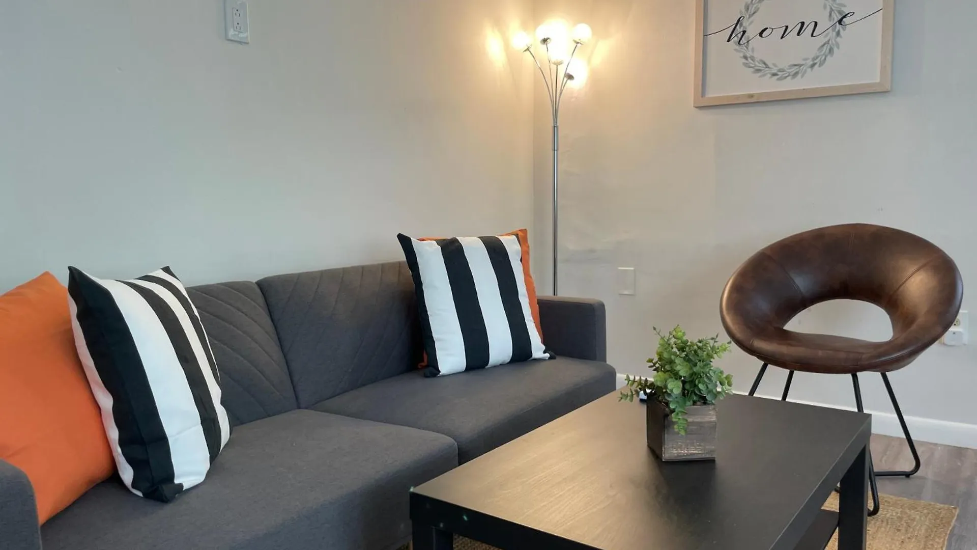 Apartment Fully Equipped With Parking Near Cocowalk Miami