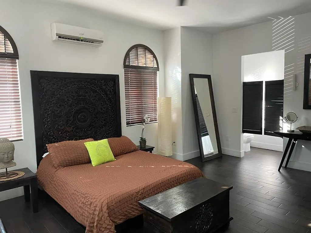 Apartment Vive Zen Queen Room