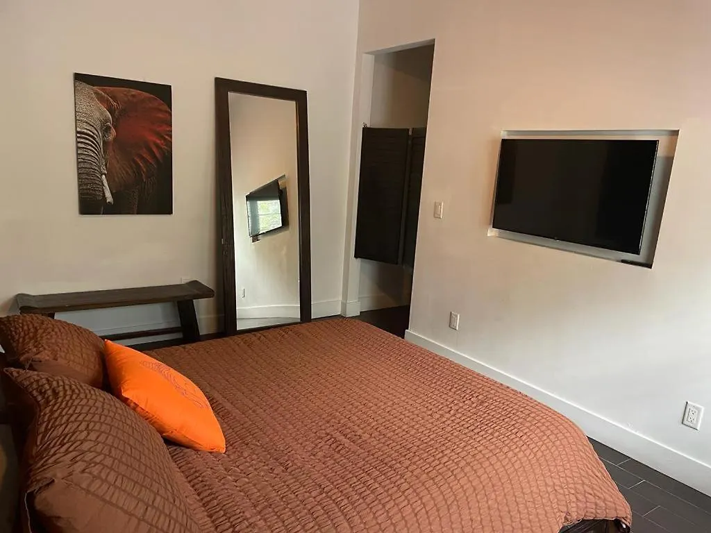 Vive Zen Queen Room Apartment Miami