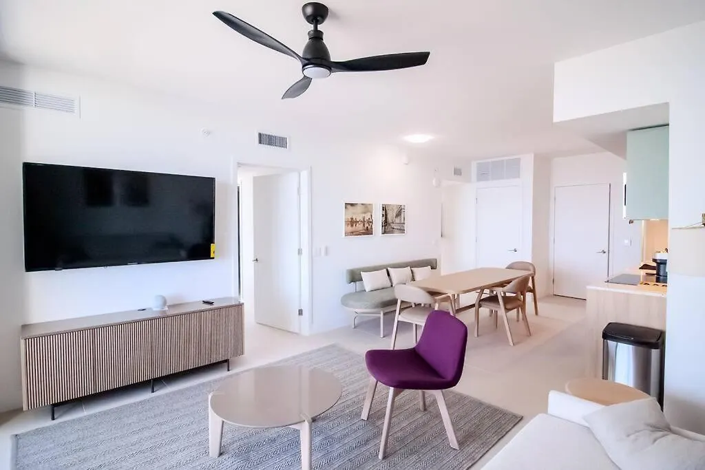 Apartment Luxury High Rise Haven *