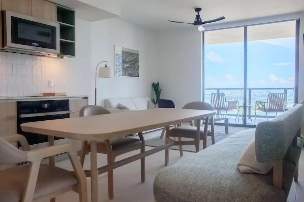 Luxury High Rise Haven * Miami
