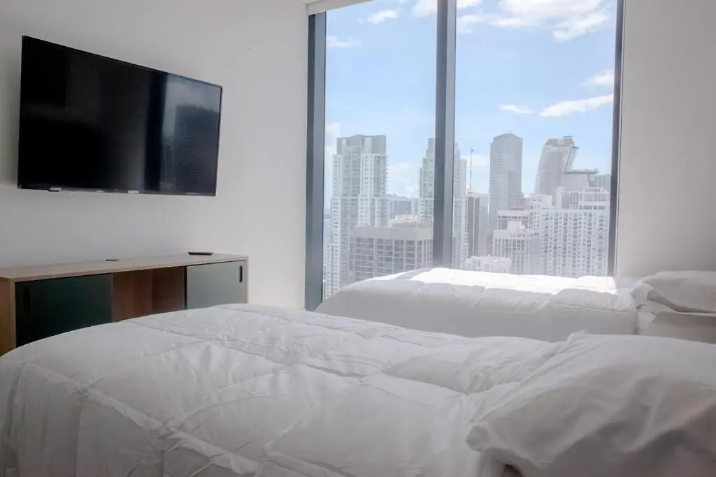 Apartment Luxury High Rise Haven