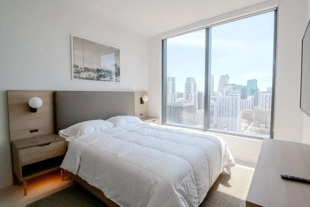 Apartment Luxury High Rise Haven