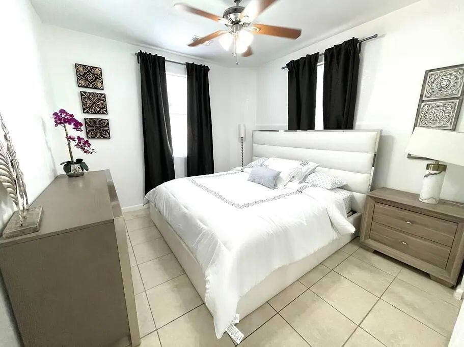 Apartment Pool Design District- 2 Bedroom *
