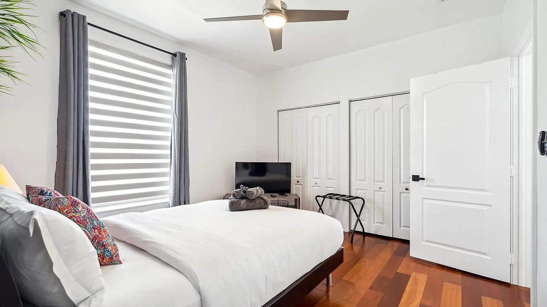 6-bd 3-ba Dreamy Vacation Retreat In Coral Terrace Holiday home *