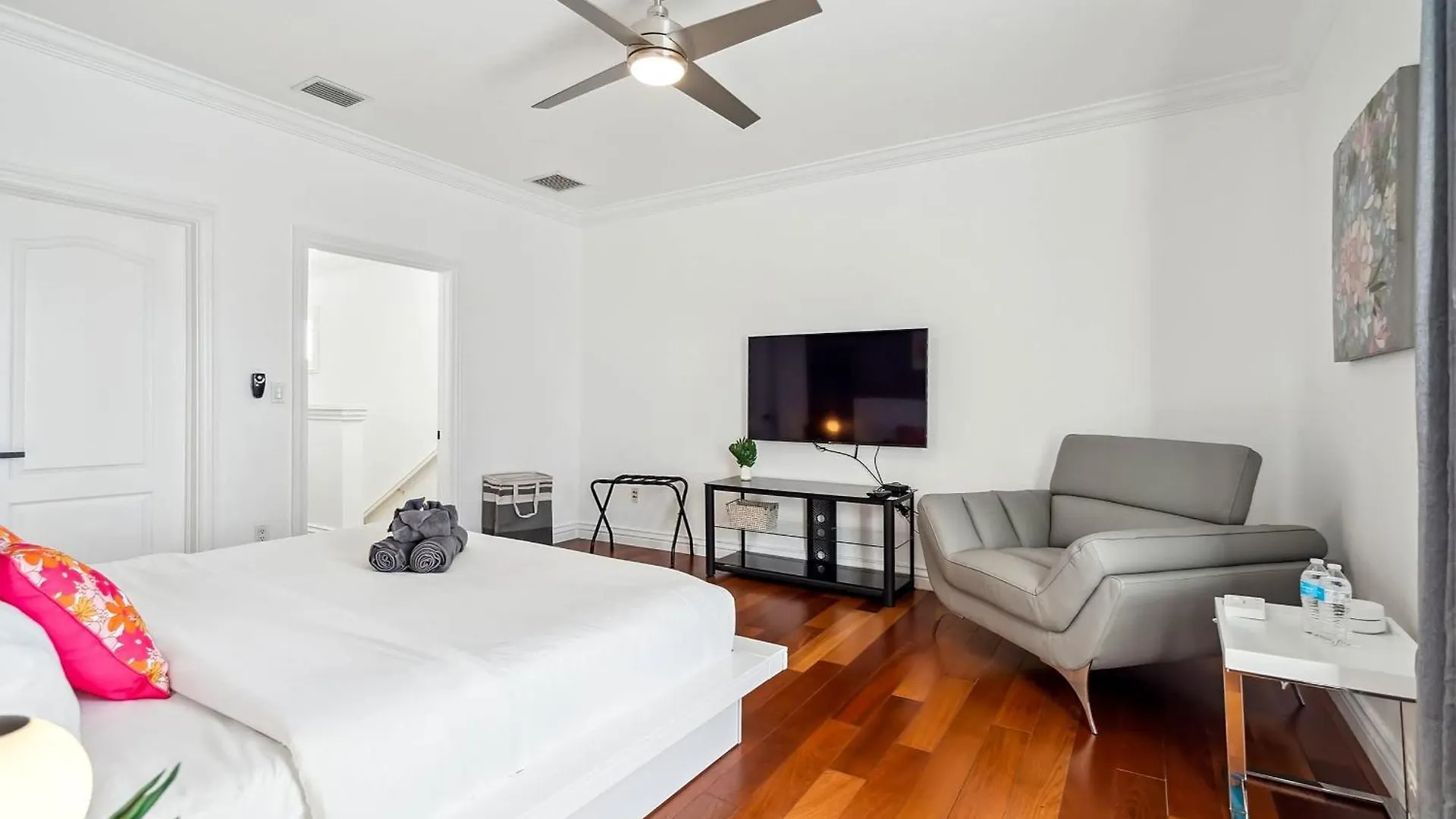 6-bd 3-ba Dreamy Vacation Retreat In Coral Terrace