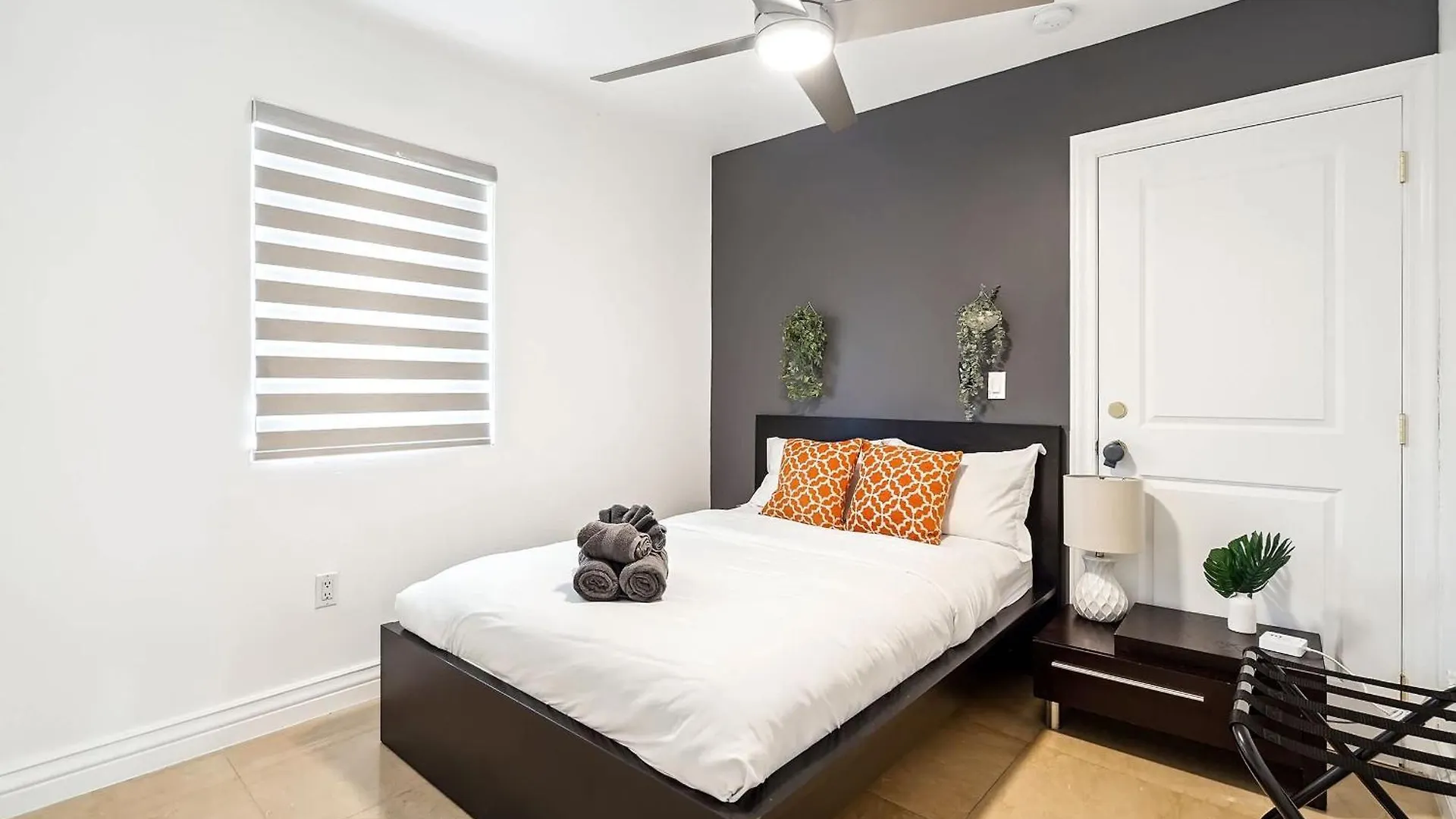 6-bd 3-ba Dreamy Vacation Retreat In Coral Terrace Holiday home *