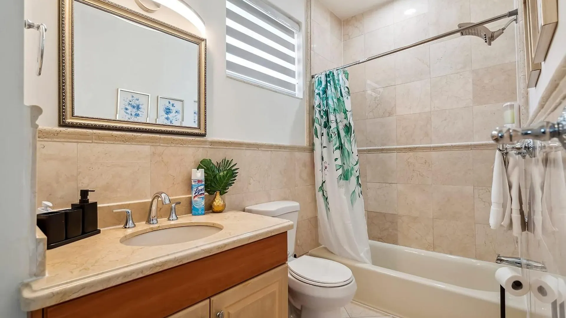 Holiday home 6-bd 3-ba Dreamy Vacation Retreat In Coral Terrace *