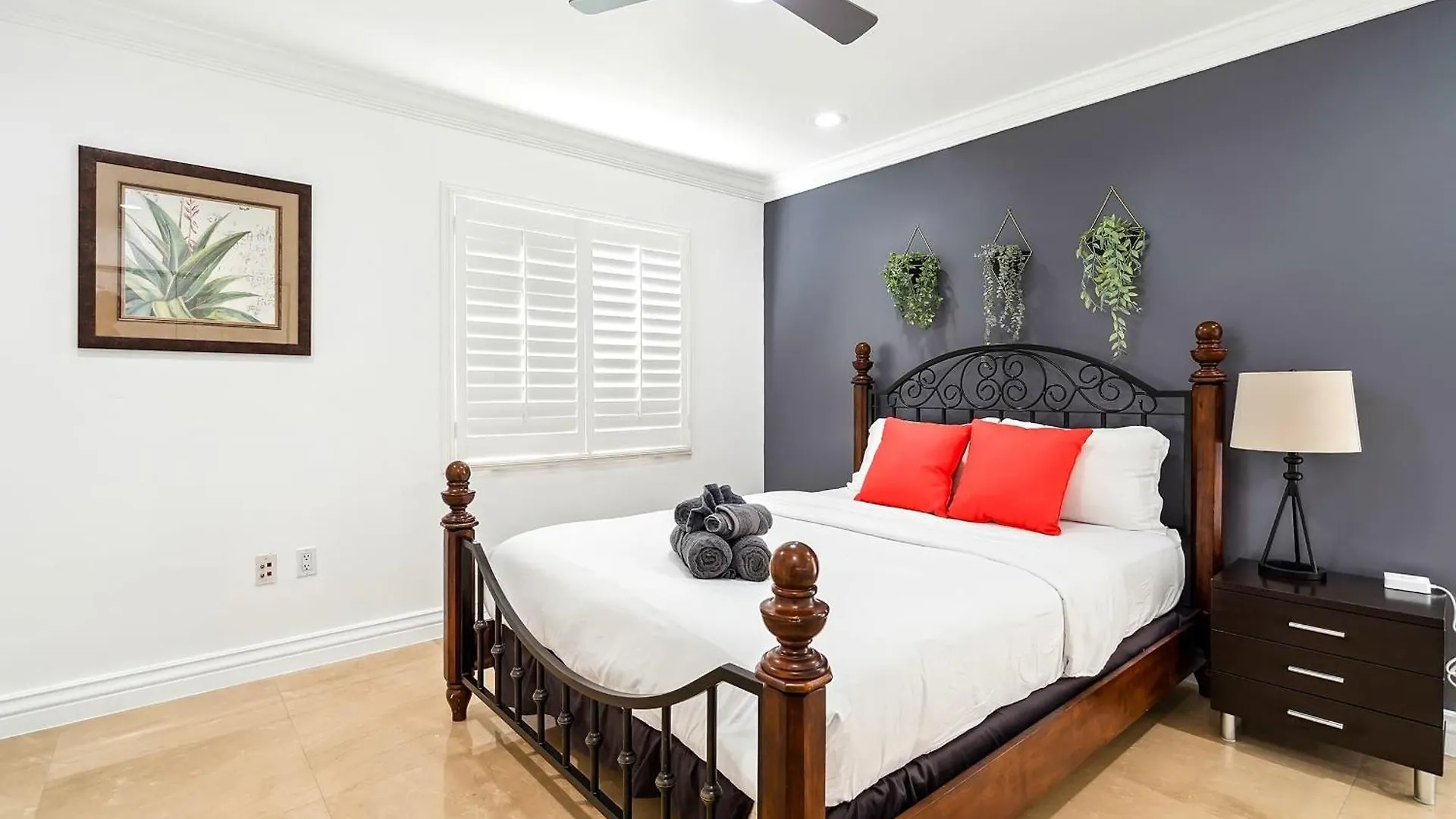 Holiday home 6-bd 3-ba Dreamy Vacation Retreat In Coral Terrace *