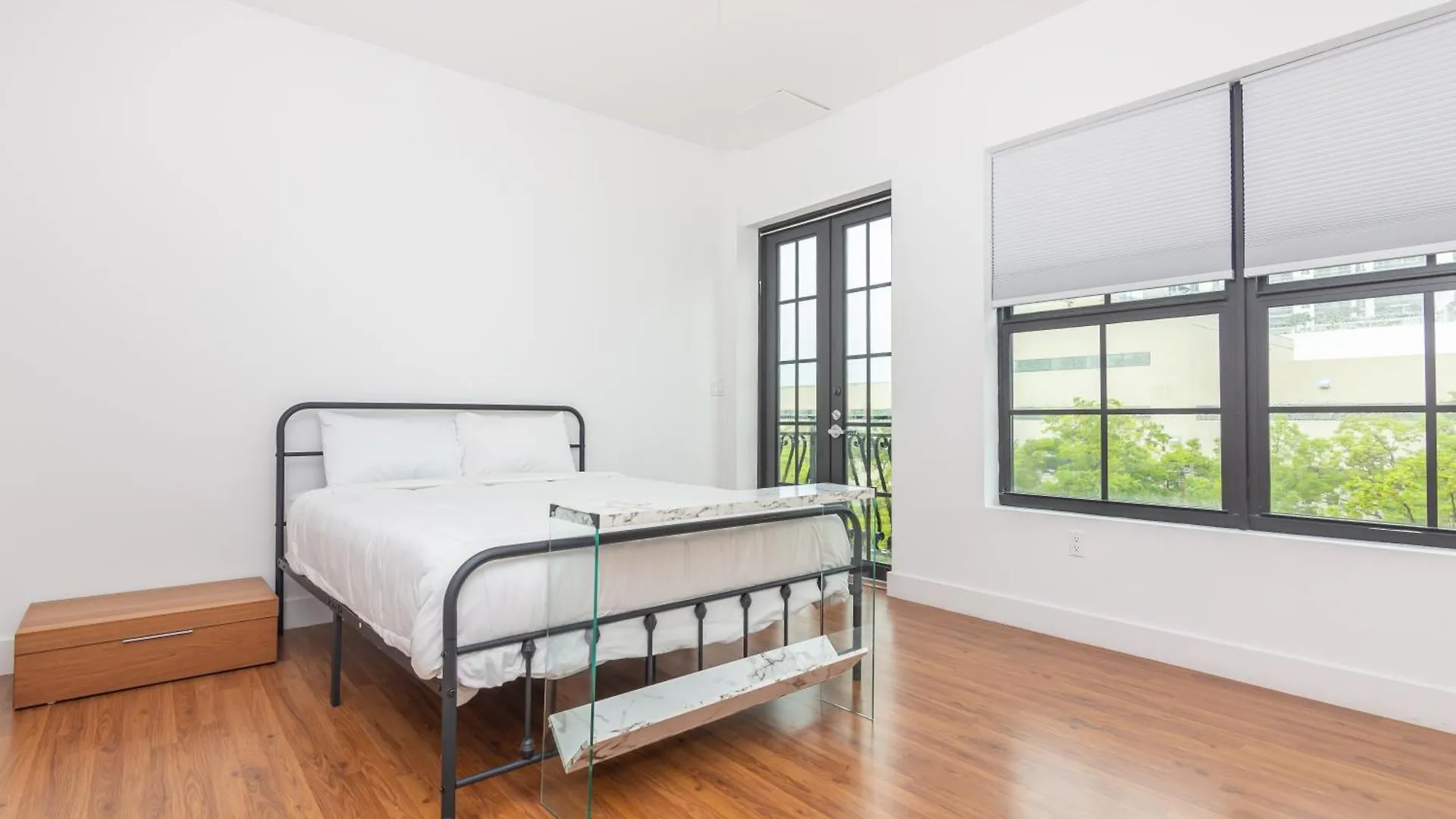 Downtown 2 Bedrooms