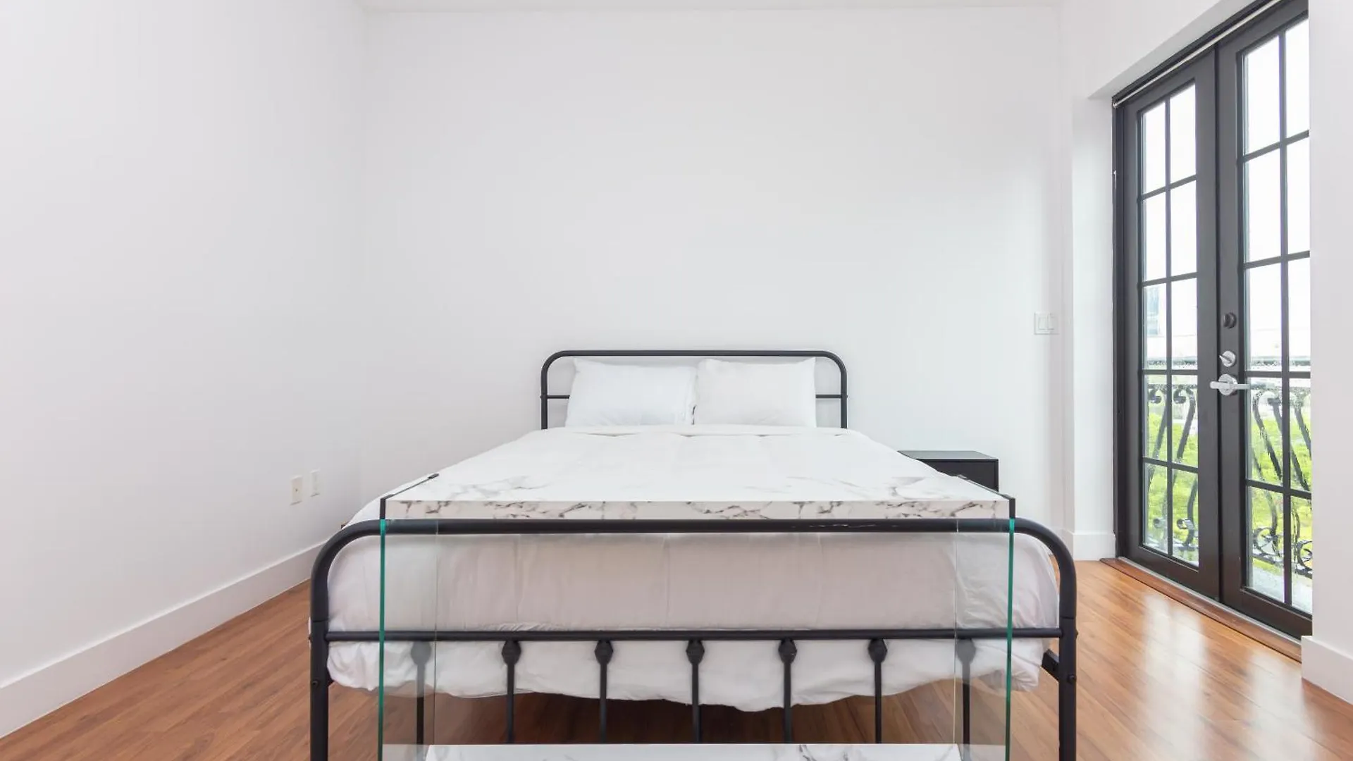 Apartment Downtown 2 Bedrooms