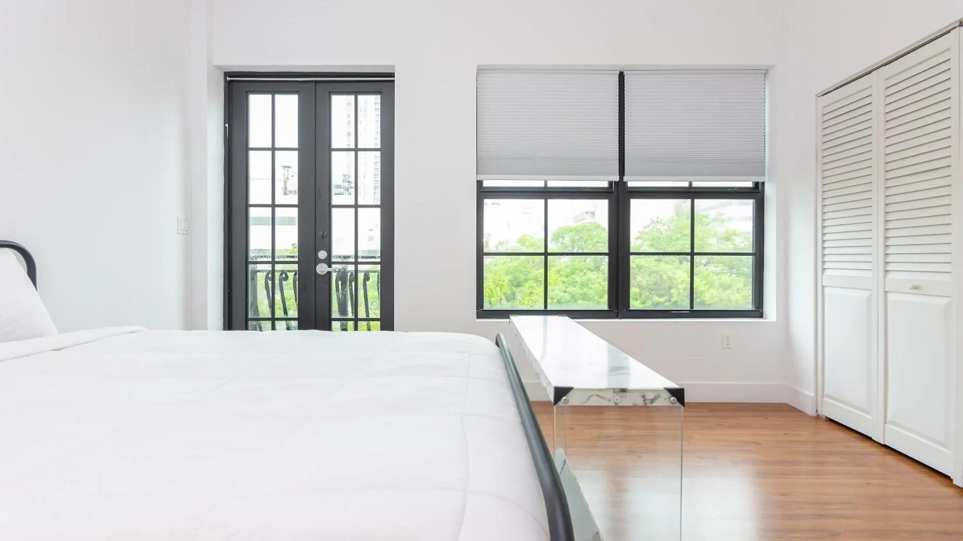 Downtown 2 Bedrooms