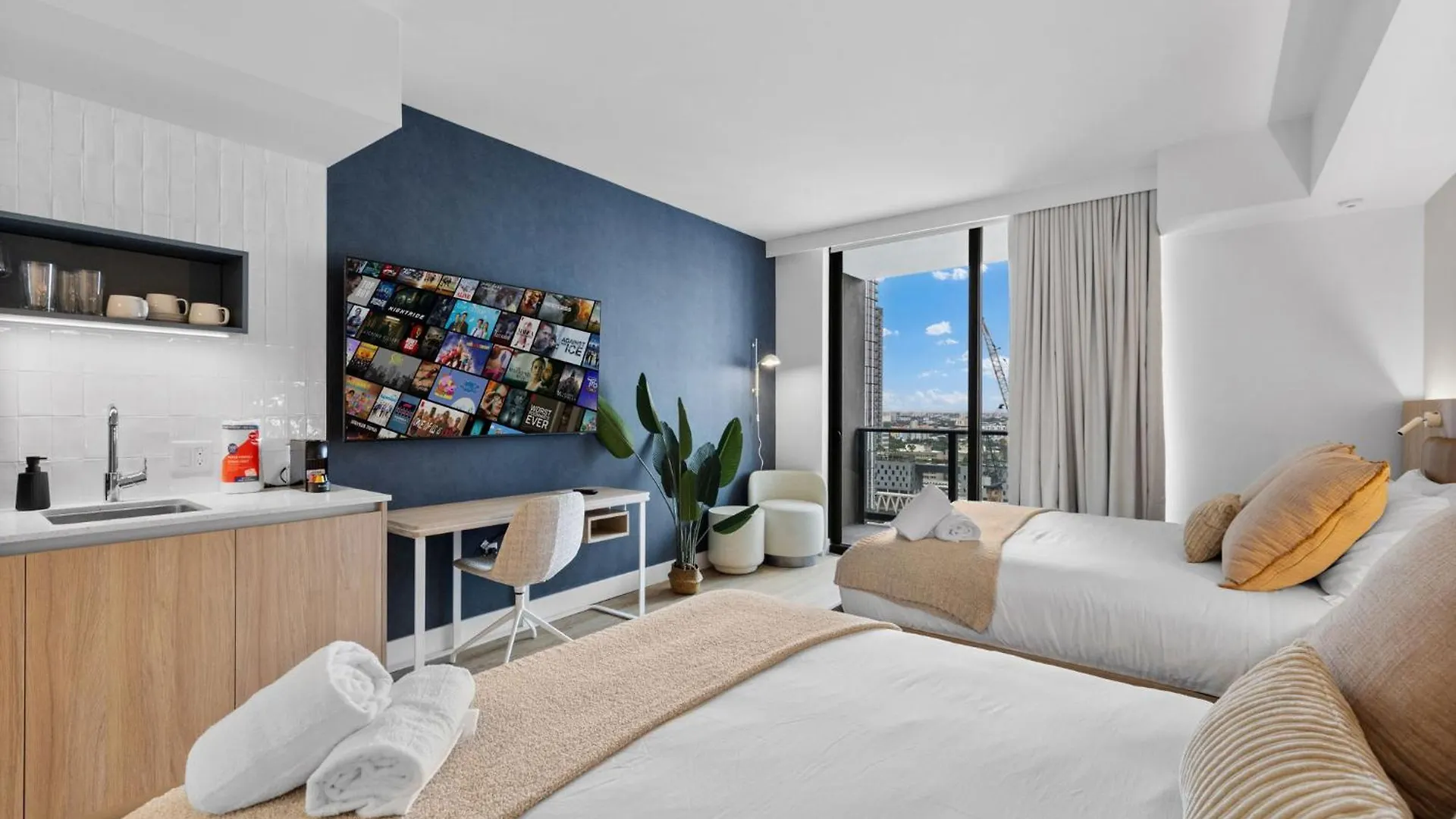 Apartment Elegant With Amenities Access! *
