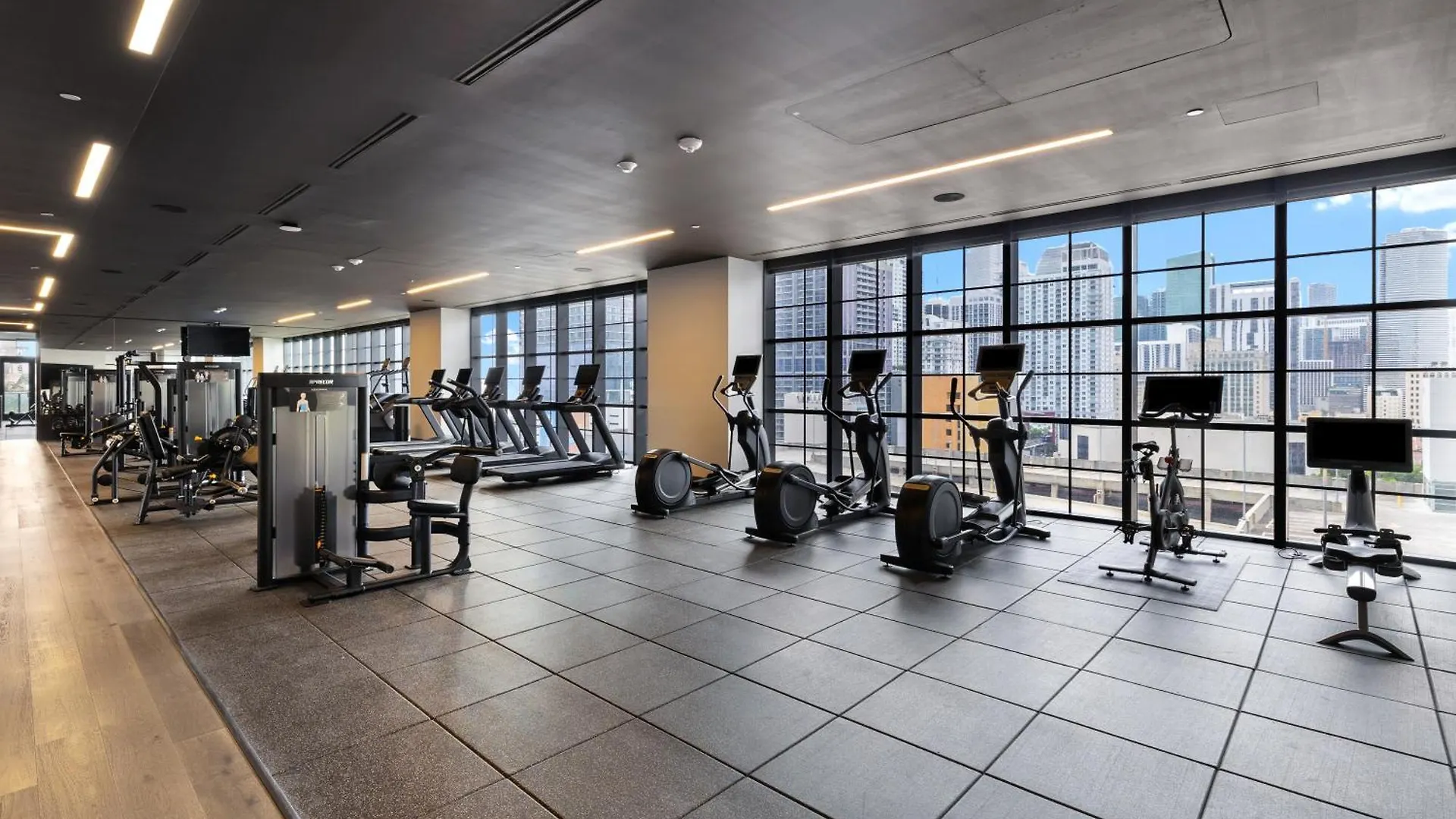 Exclusive W 3br And Stunning Sea Views! Miami