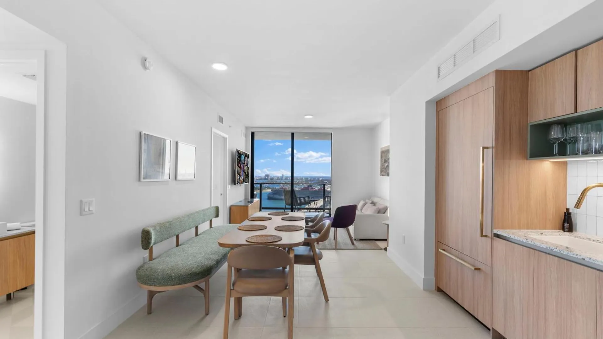 Exclusive W 3br And Stunning Sea Views! Miami