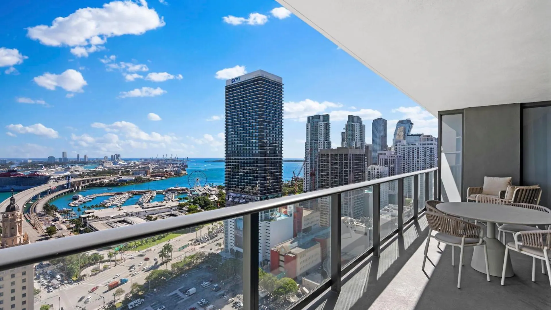 Exclusive W 3br And Stunning Sea Views! Apartment