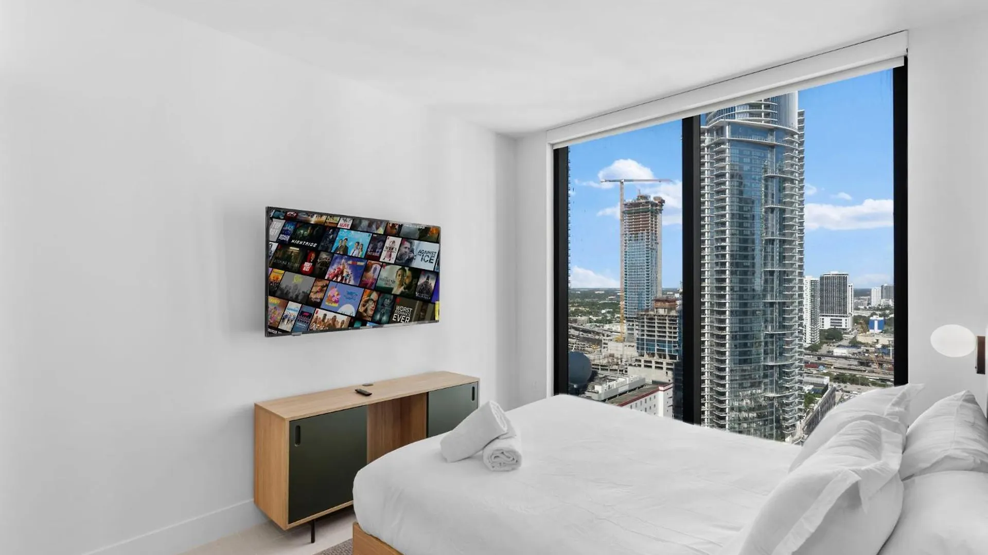Exclusive W 3br And Stunning Sea Views! * Miami