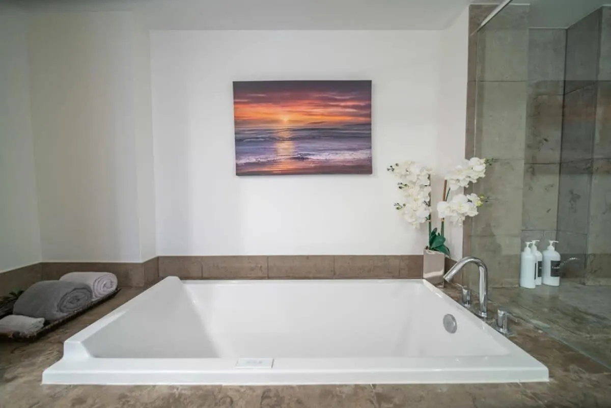 Apartment Luxury Ocean View 2br Corner Unit At W *