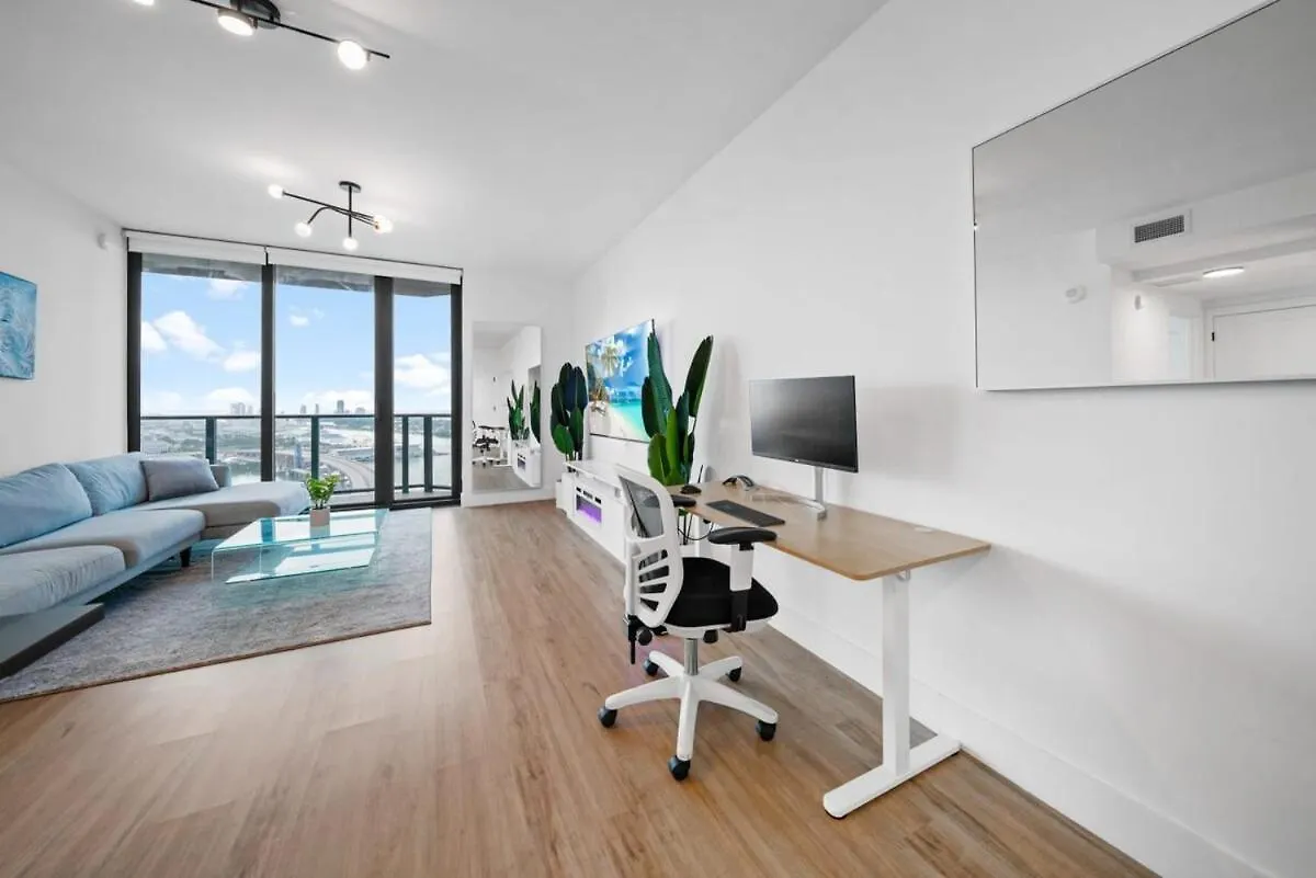 Ocean View 2 Bedroom Downtown 5 Minutes From Apartment