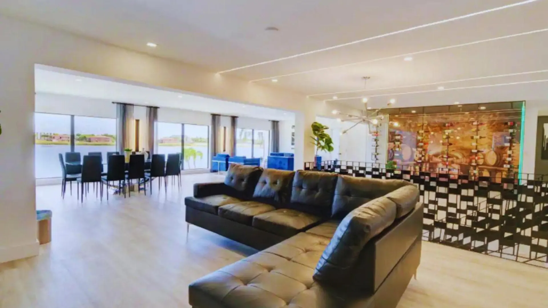Villa Luxe Waterfront Mansion W Private Nightclub, Cinema, Game Room, Gym & Pool