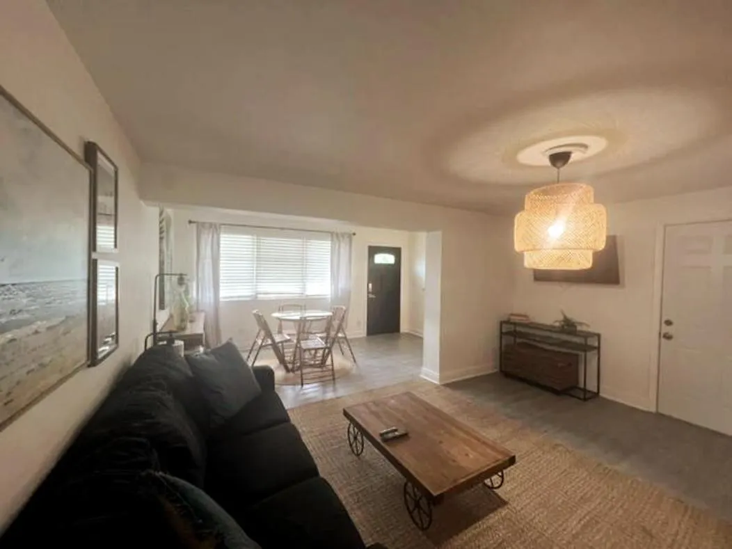 Designed Private In Apartment *