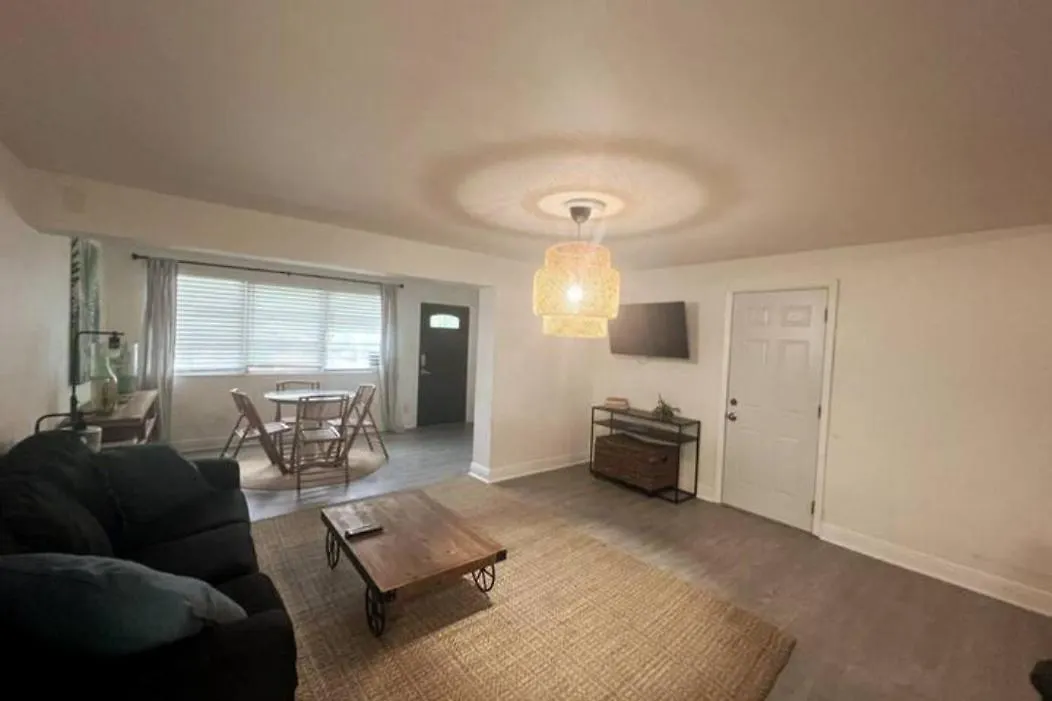 Apartment Designed Private In *