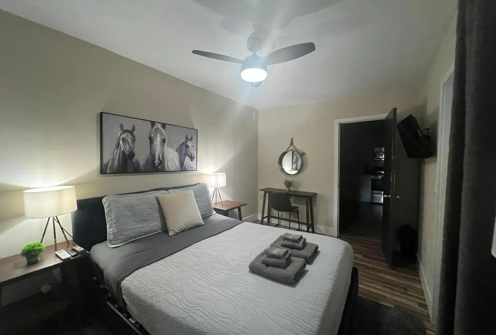 Designed Private In Apartment *