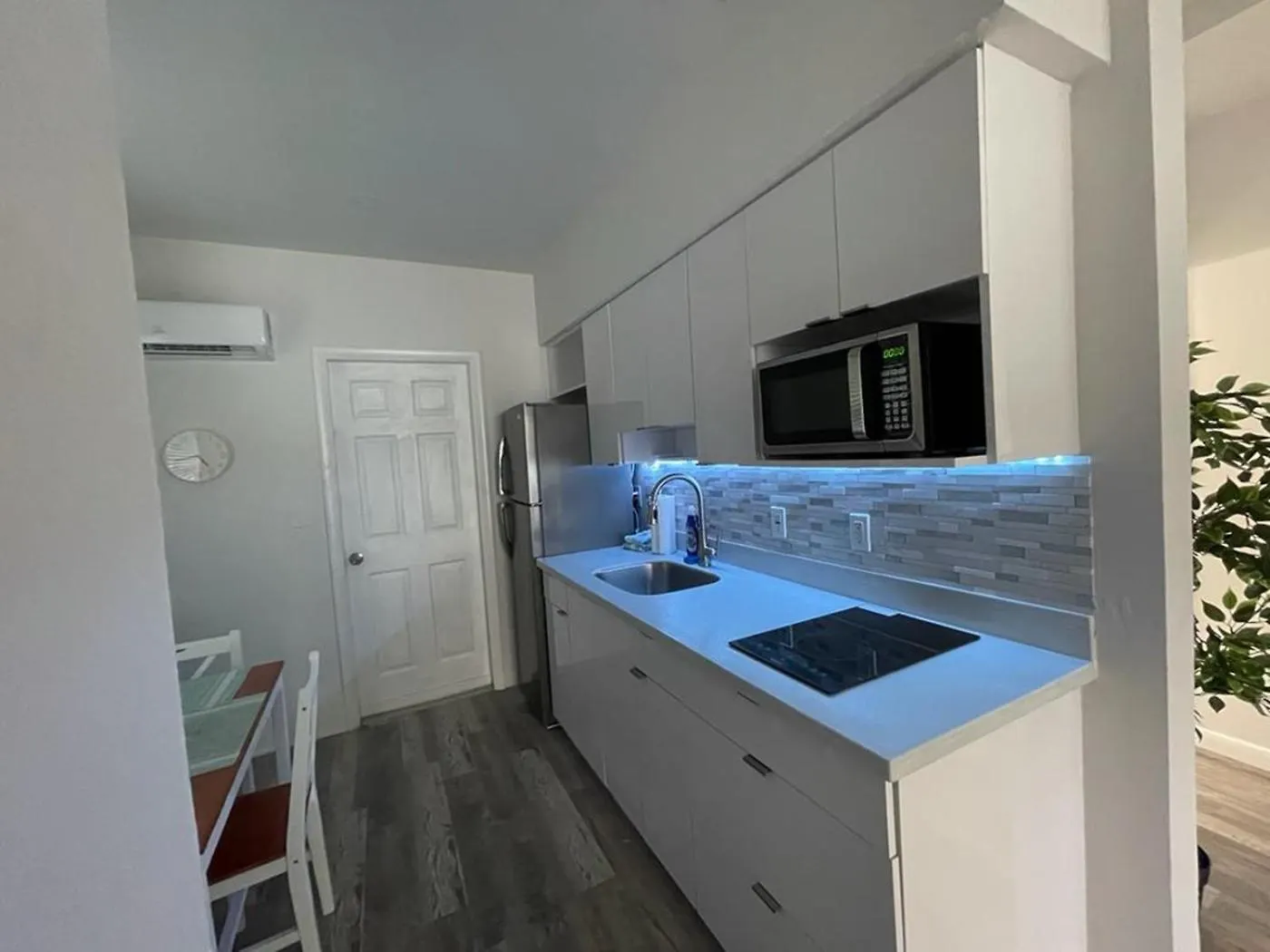 Douglas Rd Apartment *
