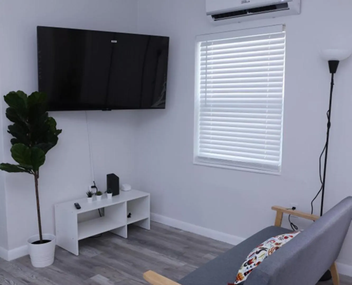 Apartment Douglas Rd Miami