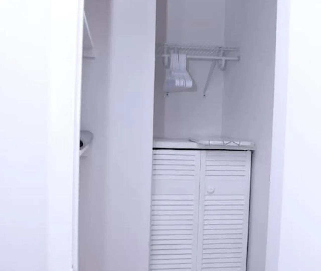 Douglas Rd Apartment *