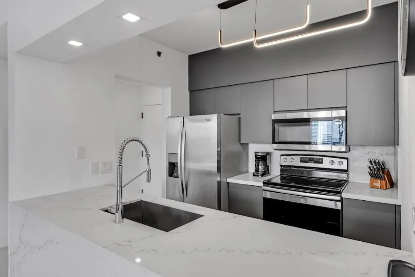 Luxe Brickell Gem With Huge Balcony N Ocean Views Miami
