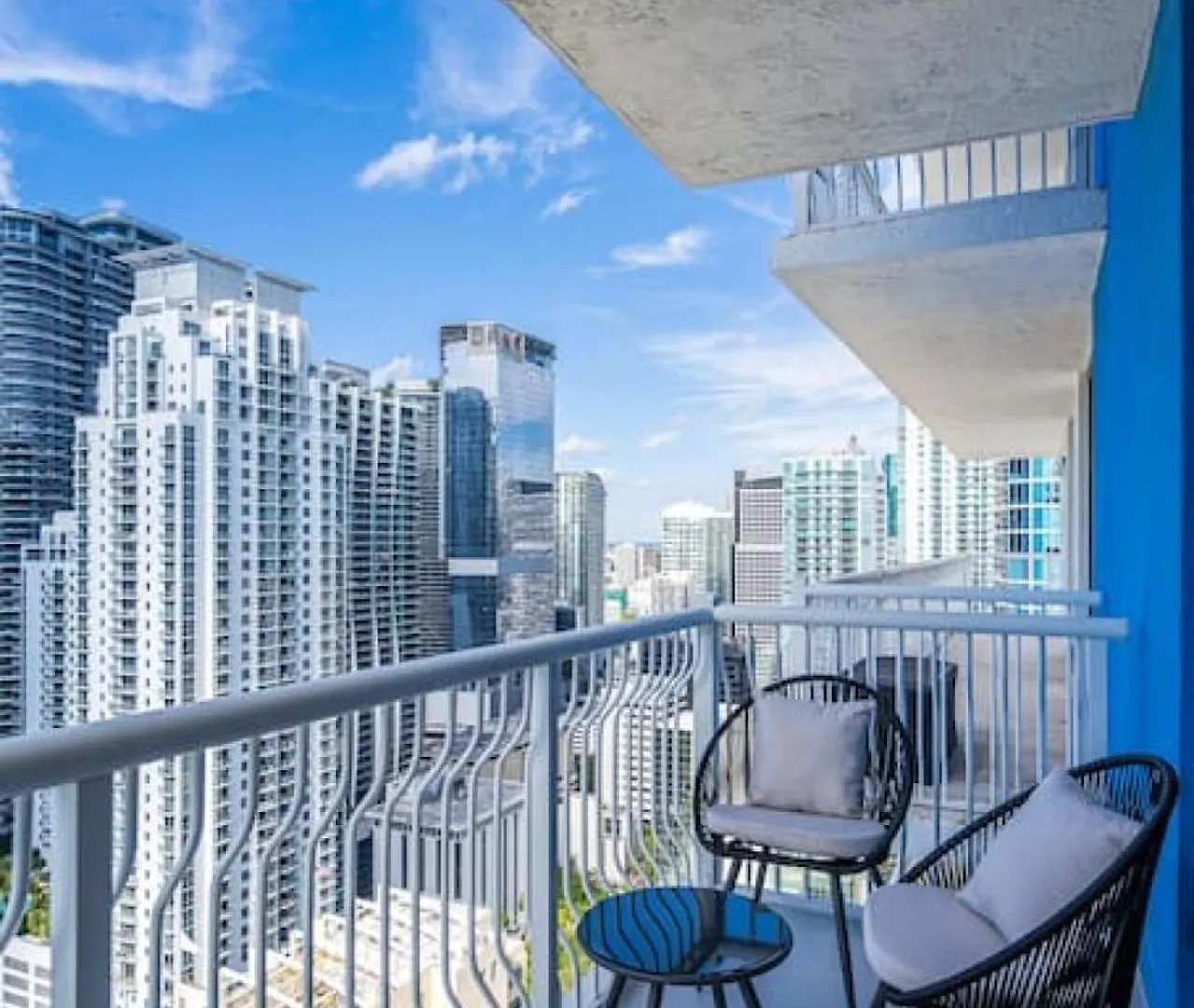 Luxe Brickell Gem With Huge Balcony N Ocean Views * Miami