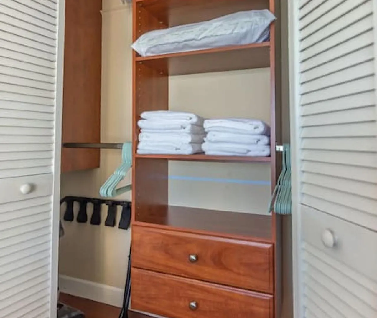 3br Airbnb Friendly With Great Ocean View Balcony * Miami