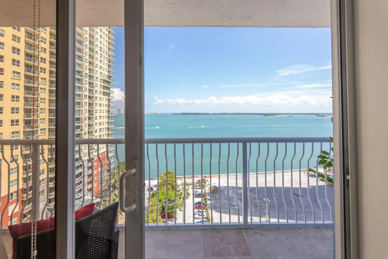 3br Airbnb Friendly With Great Ocean View Balcony Holiday home Miami