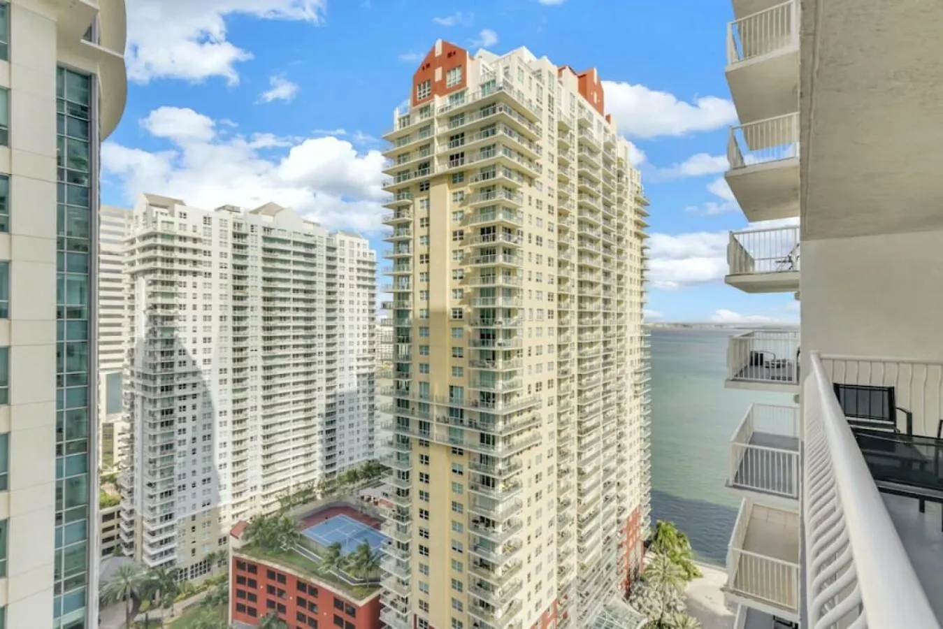 1 Bedroom In Brickell 25th Floor With Balcony And Parking * Miami