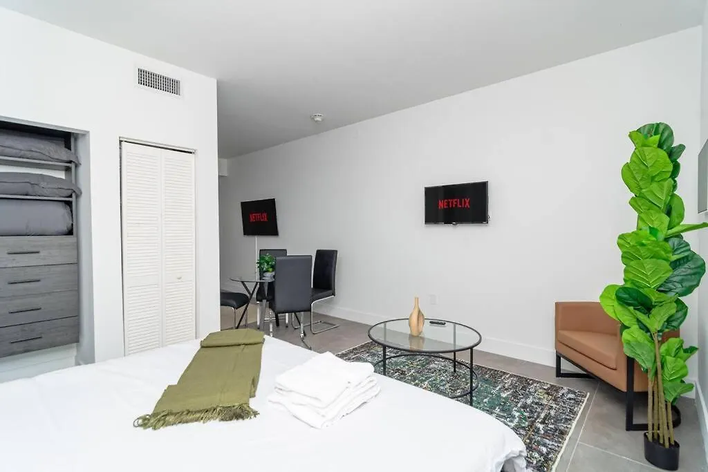 King Bed Brand New Oasis Minutes To Brickell * Miami
