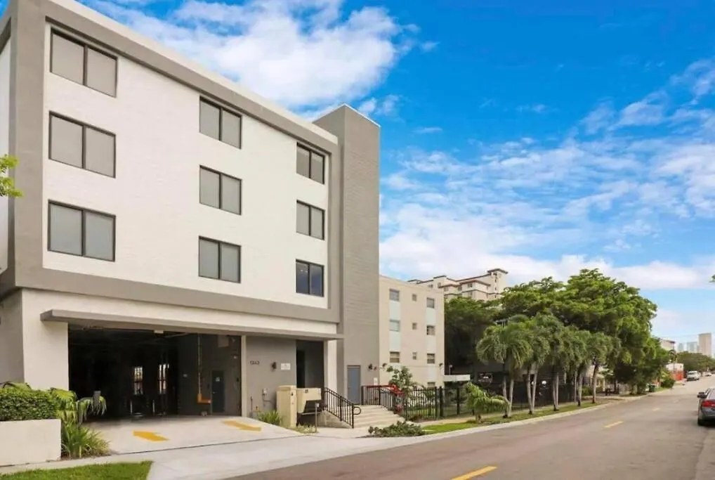 Apartment King Bed Brand New Oasis Minutes To Brickell *