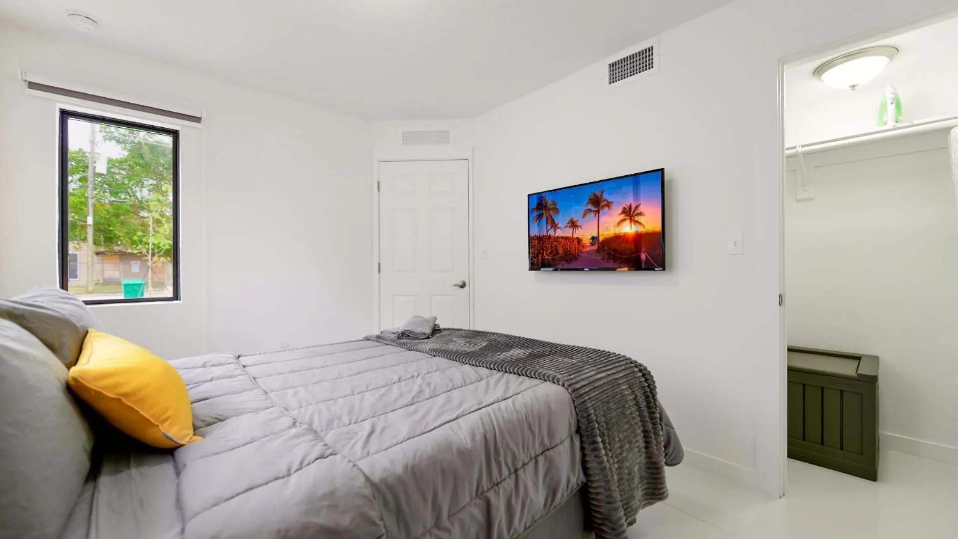 Duplex 3br With Free Parking In Northwest Miami