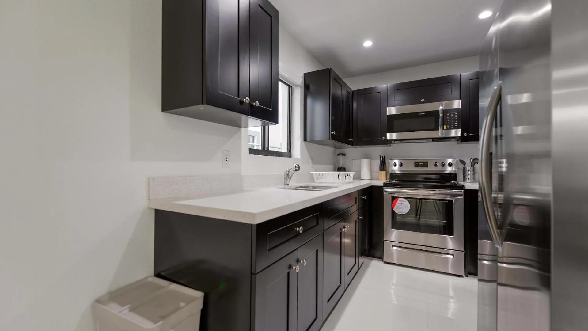 Duplex 3br With Free Parking In Northwest