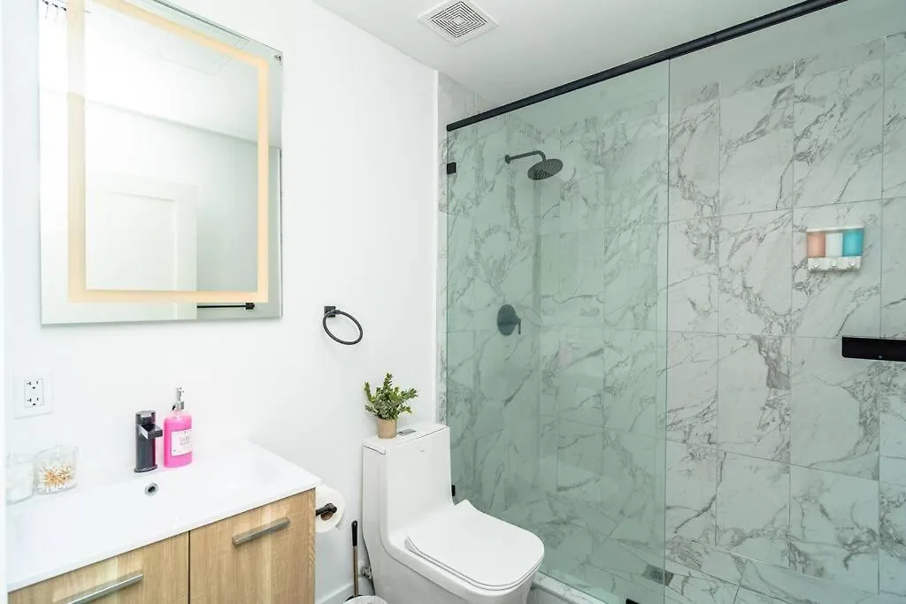 Apartment King Bed Brand New Oasis Minutes To Brickell
