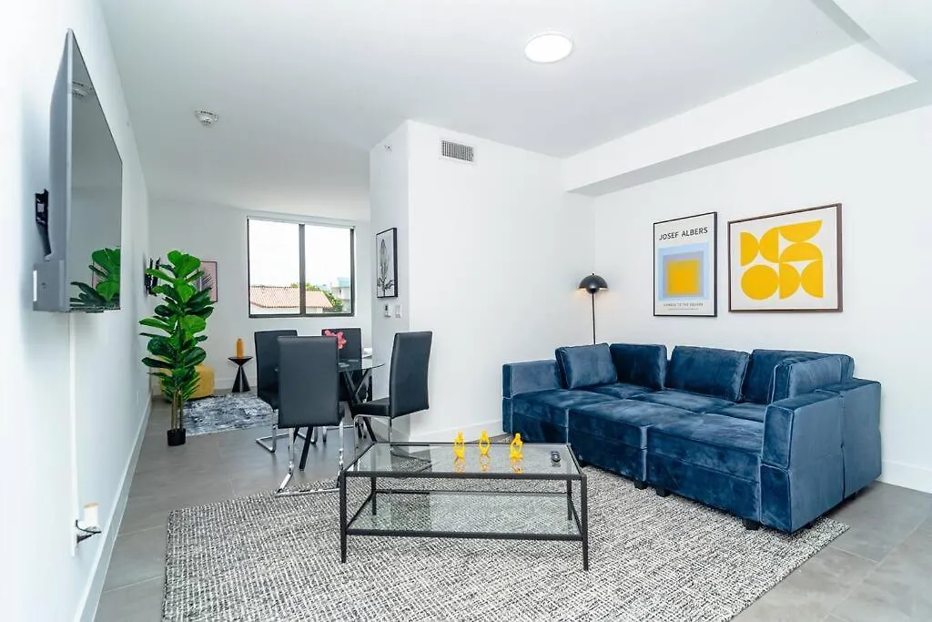 Apartment King Bed Brand New Oasis Minutes To Brickell Miami