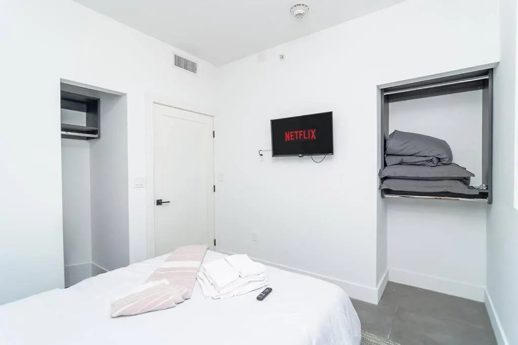 King Bed 2 Bedrooms Oasis Minutes To Brickell 6 Guests Apartment Miami