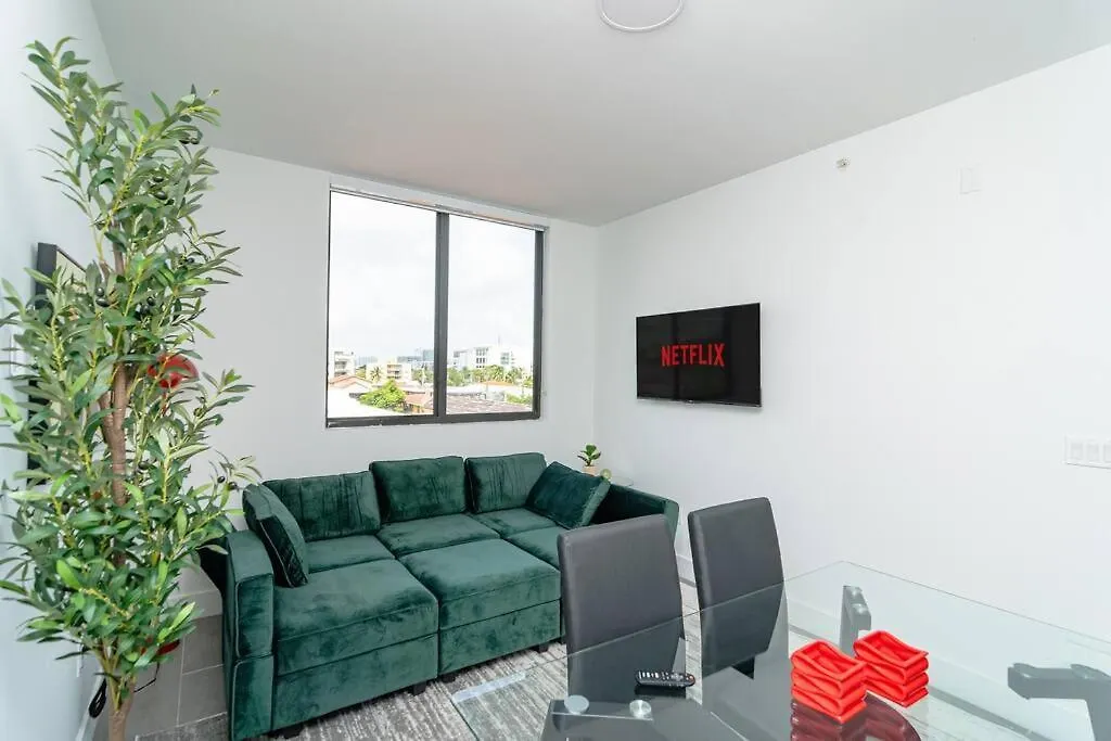King Bed 2 Bedrooms Oasis Minutes To Brickell 6 Guests Apartment