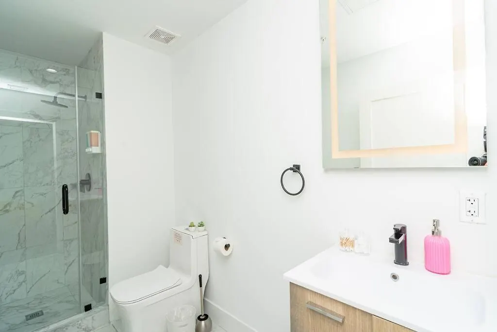 Apartment King Bed 2 Bedrooms Oasis Minutes To Brickell 6 Guests