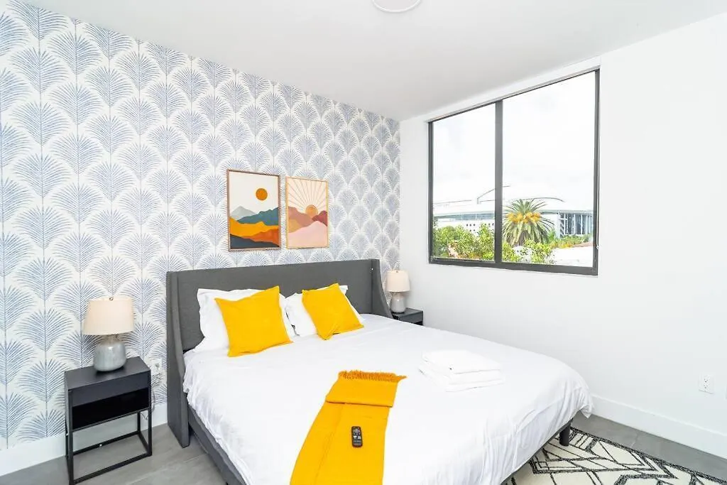 King Bed 2 Bedrooms Oasis Minutes To Brickell 6 Guests *