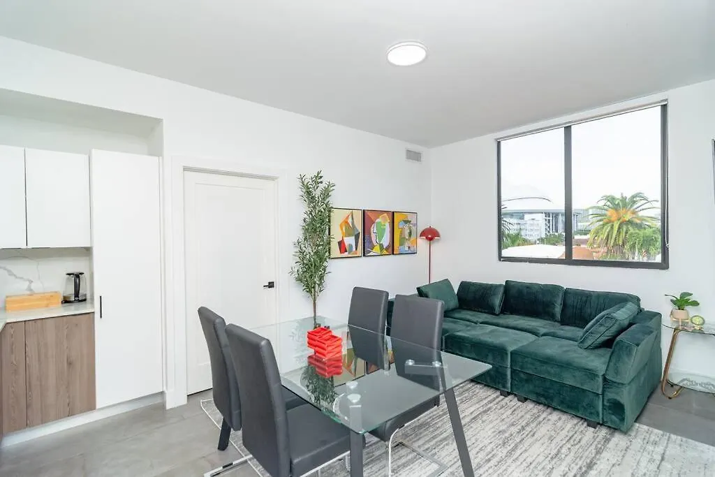 King Bed 2 Bedrooms Oasis Minutes To Brickell 6 Guests Apartment *
