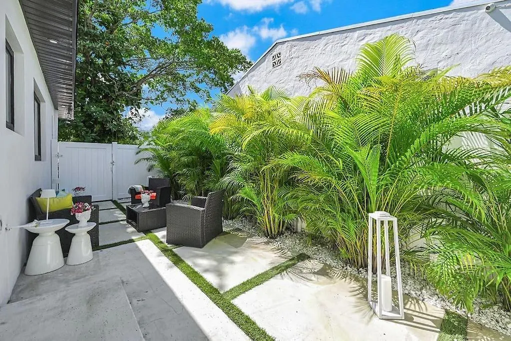 Apartment Stylish Modern Near Wynwood & Design District Miami