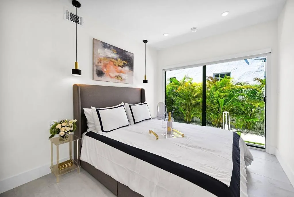 Stylish Modern Near Wynwood & Design District Miami