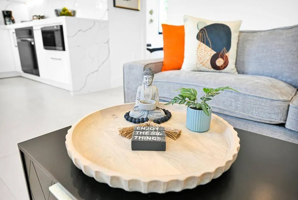 Stylish Modern Near Wynwood & Design District Apartment