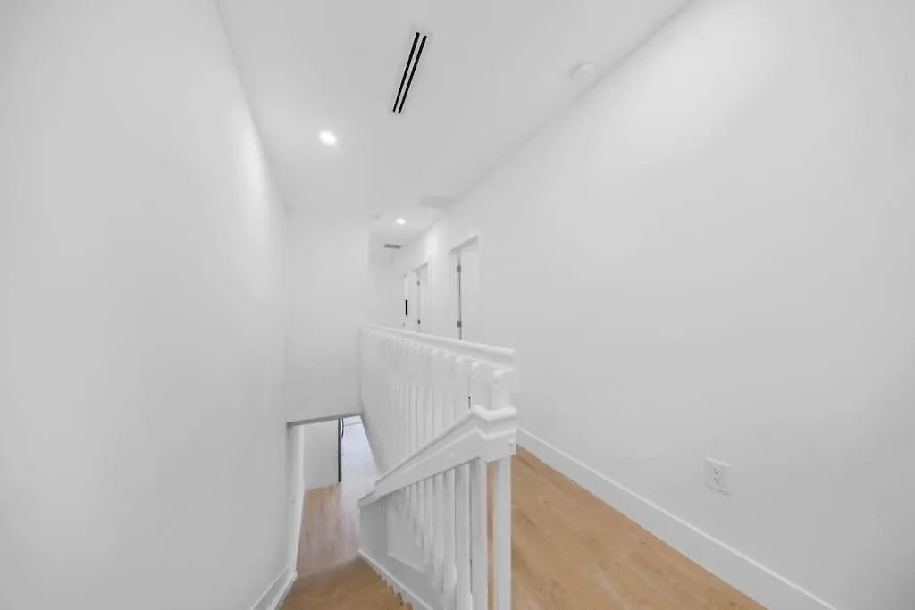 Up To 12 Guests! Modern Near Wynwood 29! Villa *